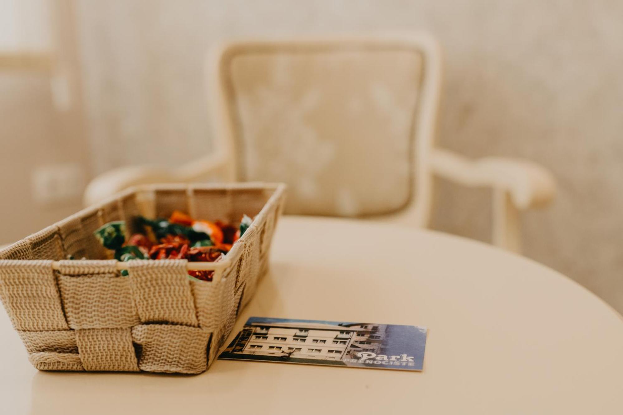 Prenociste Park Bed & Breakfast Modrica Ngoại thất bức ảnh