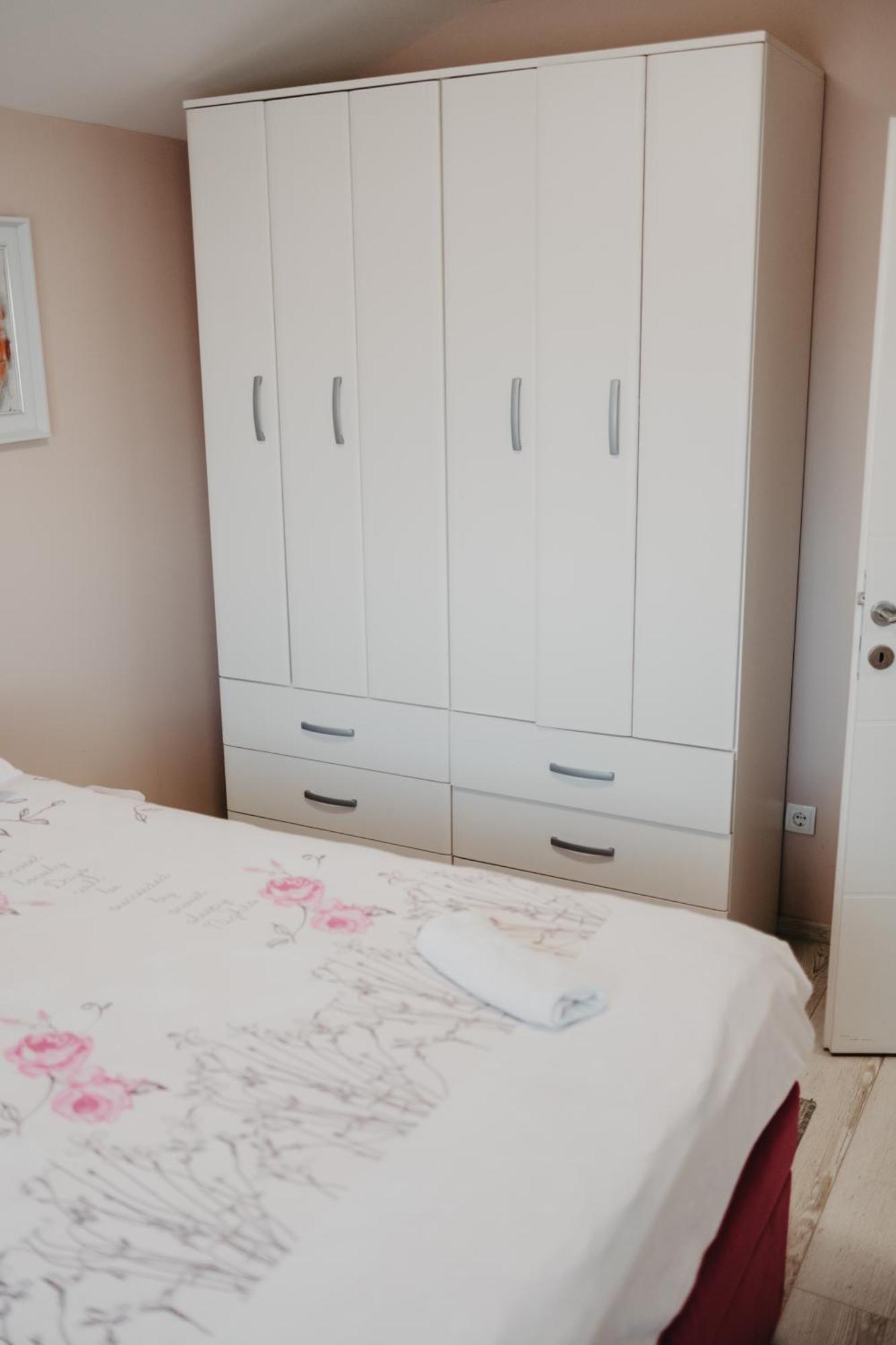 Prenociste Park Bed & Breakfast Modrica Ngoại thất bức ảnh