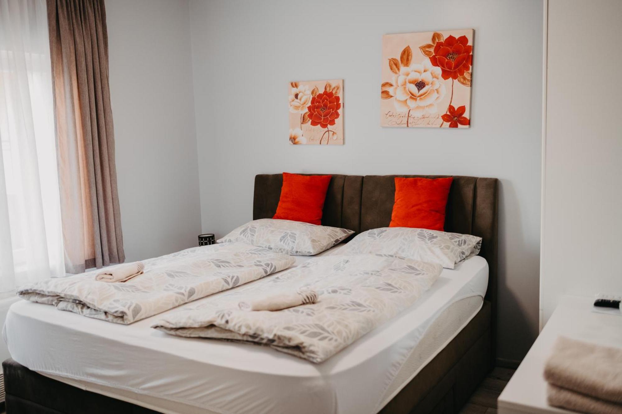 Prenociste Park Bed & Breakfast Modrica Ngoại thất bức ảnh